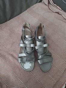ladies sandals