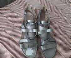 ladies sandals