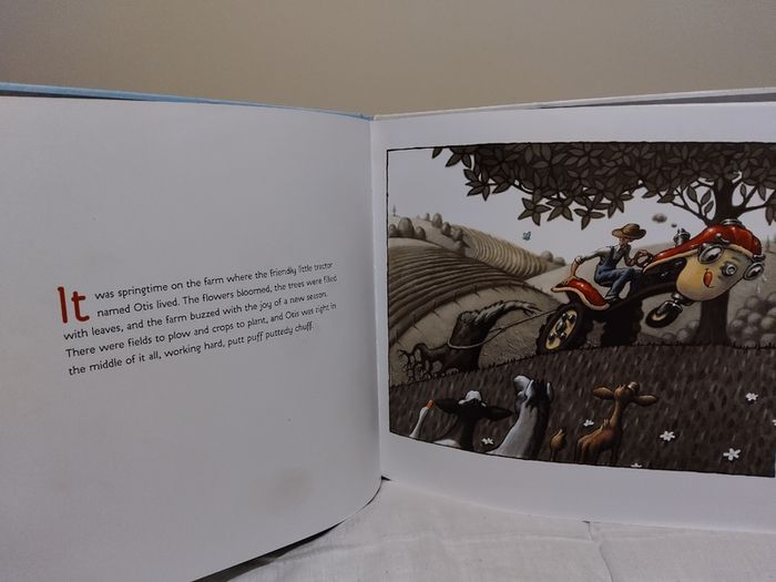 Otis The tractor and the Puppy by Loren Long hardback book