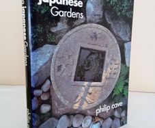 Creating Japanese Gardens by Philip Cave (PT54)