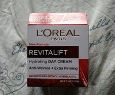 L'Oreal revitalift day cream brand new