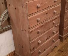 chest of drawers
