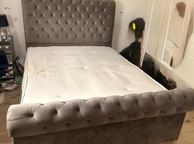 main image for ad Luxury Grey Velvet Chesterfield-Style Bed with mattress