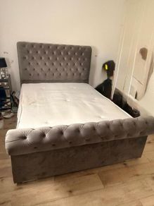 Luxury Grey Velvet Chesterfield-Style Bed with mattress