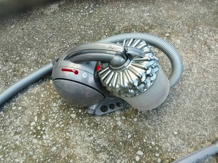 Dyson hoover