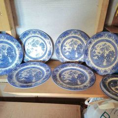 Vintage Blue Willow Plates