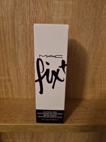 MAC Fix+ Alcohol Free Multitasking Setting Spray (100 ml).