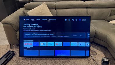 55" Ok. Smart TV 4K Ultra HD + Wall Mount Bracket, Original Stand & Remote - Perfect Condition