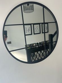 Round Mirror
