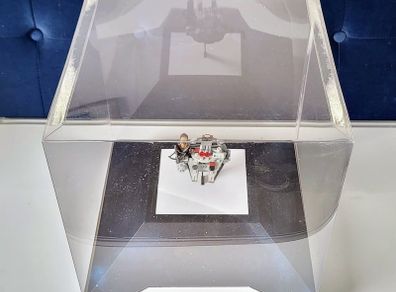 LEGO 75295 Star Wars Millennium Falcon Microfighter Shop Display RARE