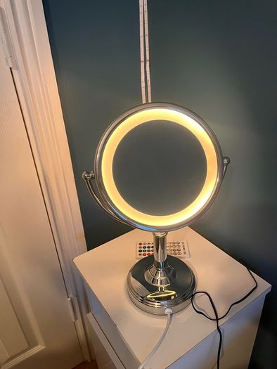 Revlon luxury illuminated mirror. Perfect condition.