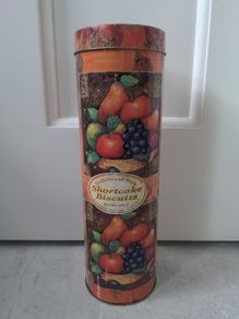Shortcake biscuits storage tin