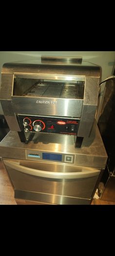 Conveyer toaster