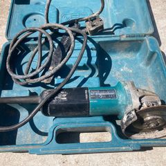 125mm angle grinder 240v