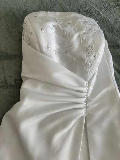 Amanda Wyatt Wedding Dress