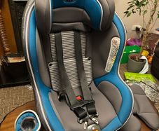 Car Seat Chicco NextFit ZIP 2.2-29.4kg Rear and Forward Facing