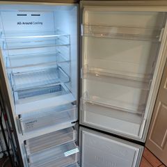 Samsung Series 5 335L (70/30 split) Fridge Freezer (599euro new)