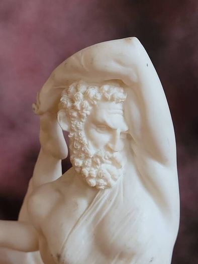 Hercules and Lichas statue