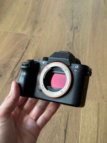 Sony a7R ii / a7R 2 / a7R II Full Frame Mirrorless Camera - 21.392 shutter count