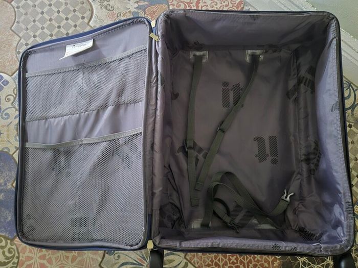 IT Luggage: Travel Cabin Suitcase