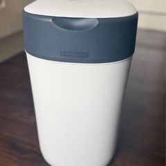 Tommee Tippee Twist And Click Diaper Container