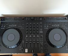 Pioneer Alphatheta GRV-6 Controller and Pioneer DJ HDJ X7 Headphones