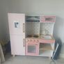 pink kitchen Image 3