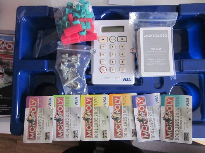 Monopoly Here and Now Electronic Banking Board Game Special Irish Edition Hasbro 2006