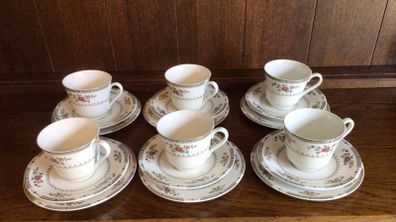18 Piece Royal Doulton tea set Kingswood