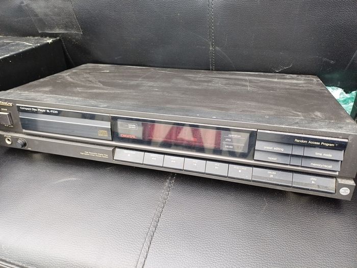Technics cd player