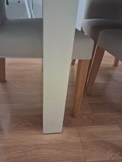 Extendable kitchen table and 6 chairs