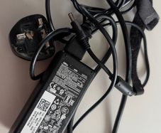 Genuine Dell 65W Laptop Charger AC Adapter - 7.4mm Pin (UK Plug)