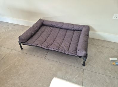 dog bed, raised, mesh, as good as new