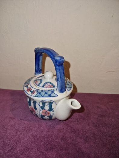 Vintage Asian teapot