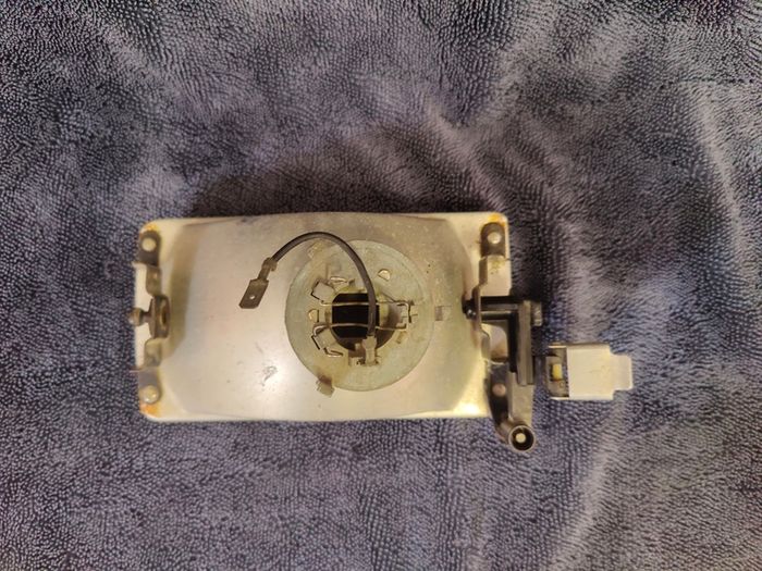 Yellow fog lights 19R-33 Sierra Cosworth / Escort Cosworth, Ford Fiesta XR2 XR3 XR4 ,Sierra RS RS500 ,Focus Guide, Escort Rallye ,Scorpio 4x4 Turbo