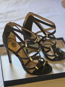 River Island Green Heels Size 5 (Worn Once)