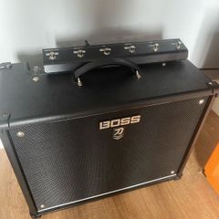 Boss Katana Mk2 with GA-FC footswitch