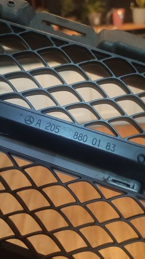 mercedes c class grill w205