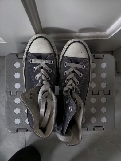 Converse Hightops.