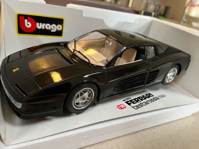 Ferrari Testarossa 1/18 Burago Rare Black