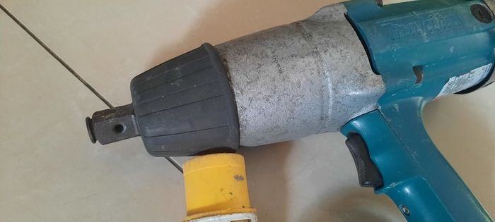Makita 6906 19mm impact wrench 110v "Refurbished"