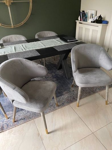 Dining table chairs