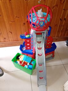 Paw patrol tower & Lego Duplo Box