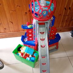 Paw patrol tower & Lego Duplo Box