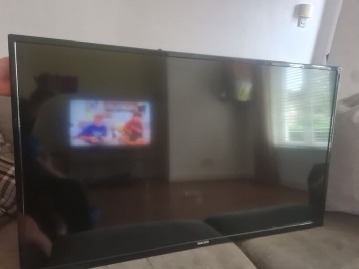 40" Walker TV