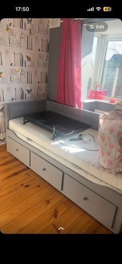 Pull out bed with 3 drawers