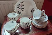 Royal Albert queen's messenger 21 piece teaset