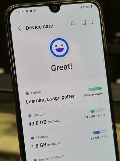 Samsung Galaxy A40 64GB Dual SIM Black Network unlocked Android Smartphone