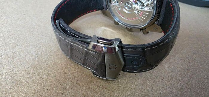 Omega Speedmaster Dark Side of the Moon 311.93.44.51.99.002