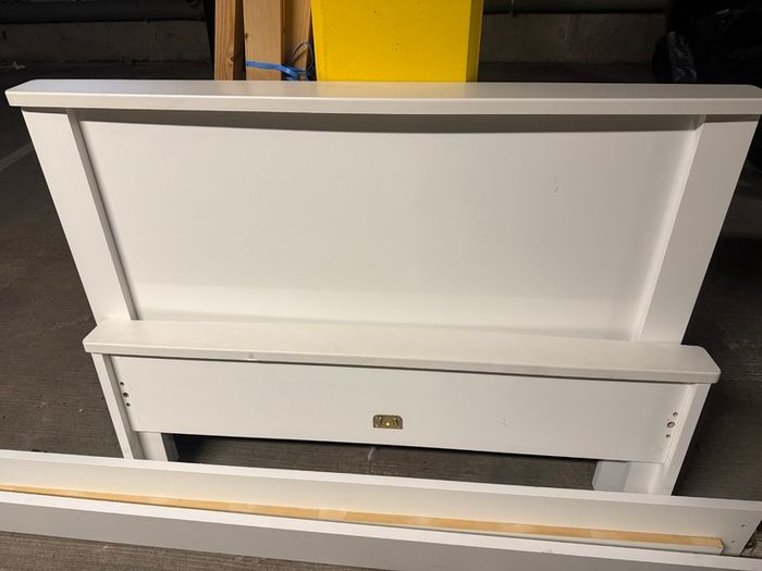 Double bed frame